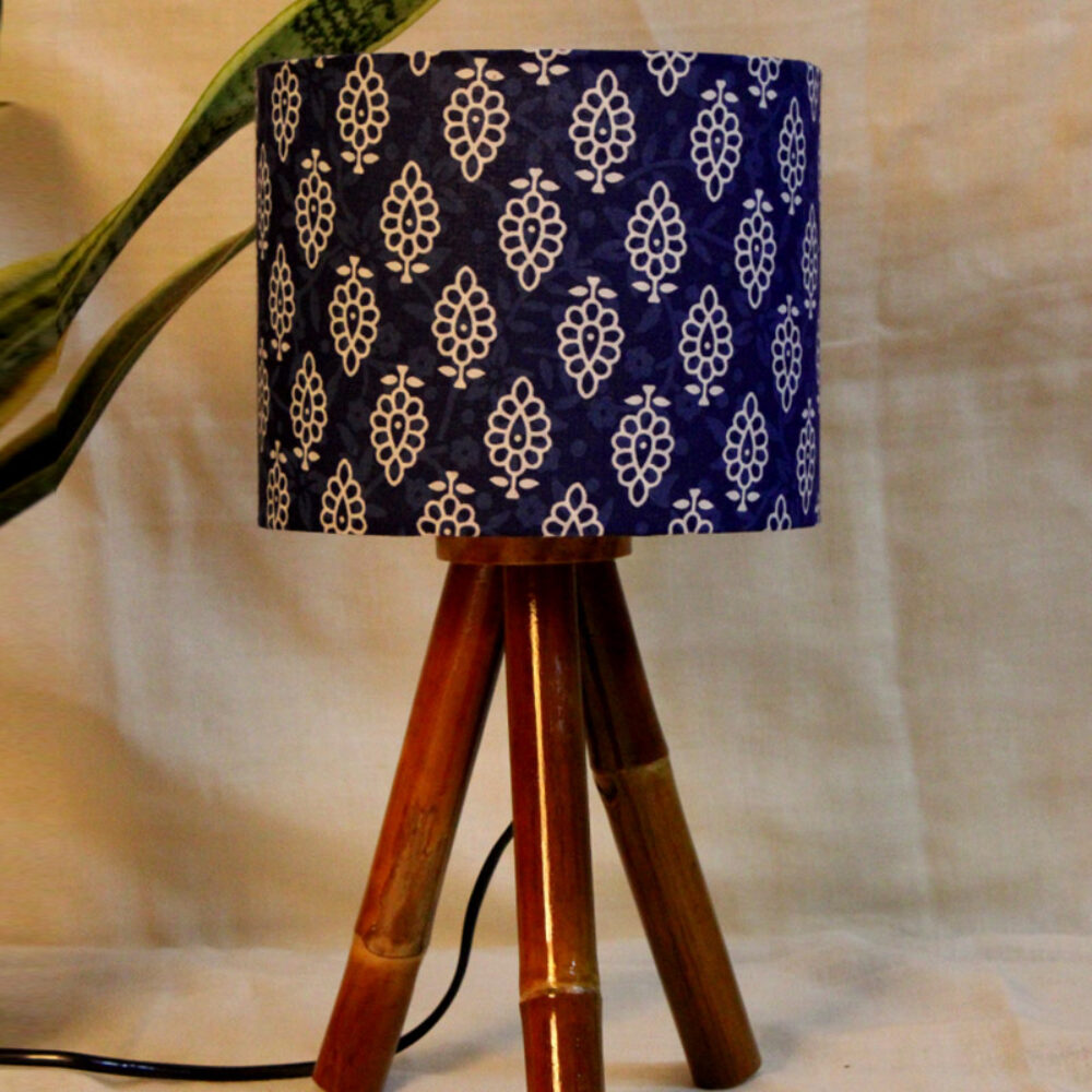 Tripod Table Lamp     (Blue)